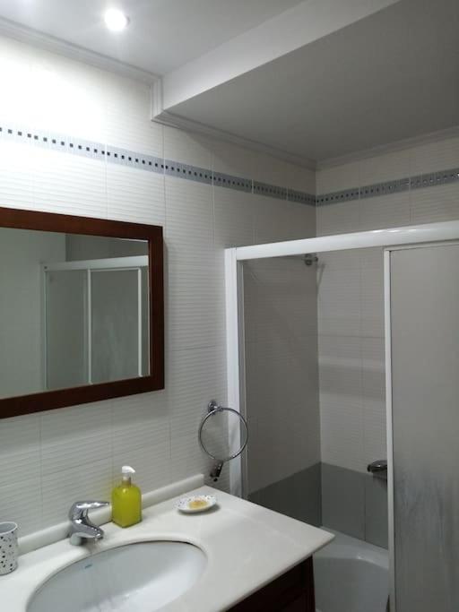 Ferienwohnung Τεσσαρι Στον Ναυτικο Ομιλο Χiου Chios Town Exterior foto